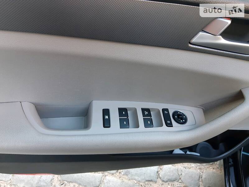 Седан Hyundai Sonata 2016 в Николаеве
