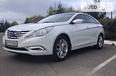 Hyundai Sonata 2011