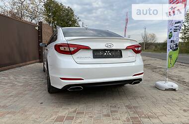 Седан Hyundai Sonata 2015 в Бучі