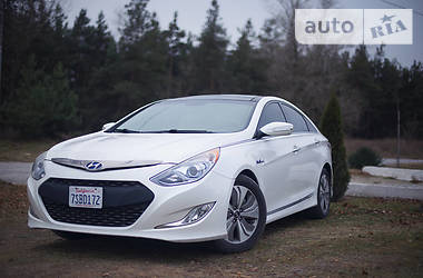 Седан Hyundai Sonata 2013 в Каменском