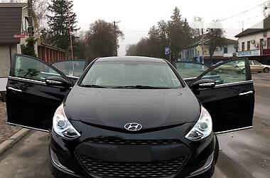 Седан Hyundai Sonata 2012 в Пирятине