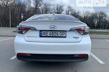 Седан Hyundai Sonata 2016 в Киеве