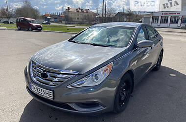 Седан Hyundai Sonata 2012 в Дубно