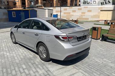 Седан Hyundai Sonata 2015 в Киеве