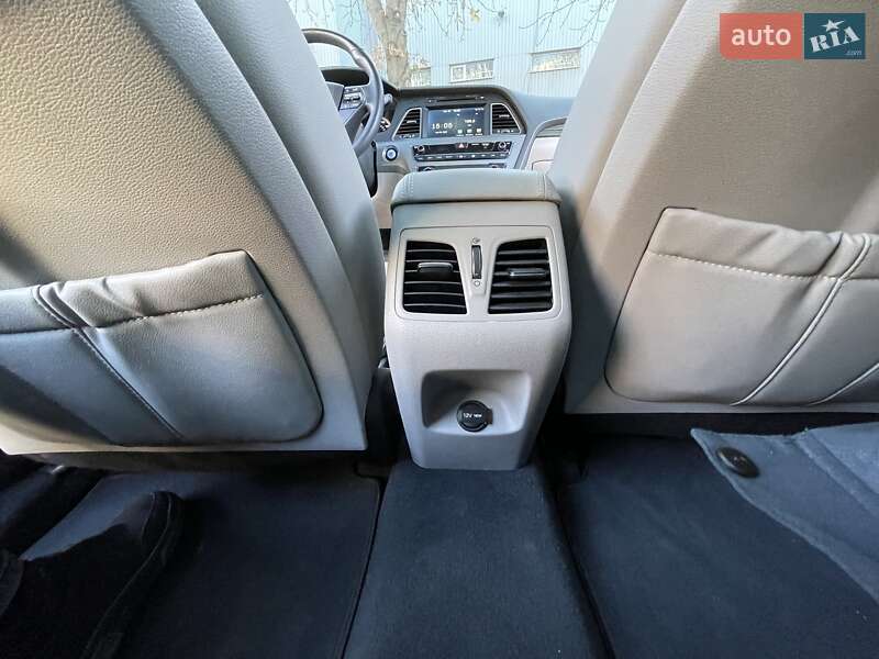 Седан Hyundai Sonata 2014 в Кропивницькому