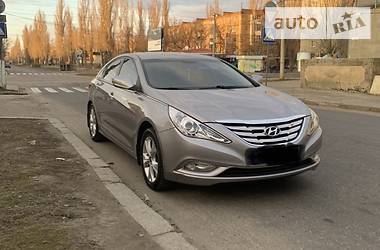 Hyundai Sonata 2011