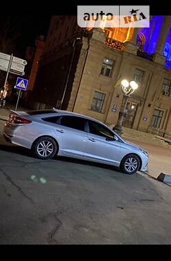 Седан Hyundai Sonata 2016 в Николаеве