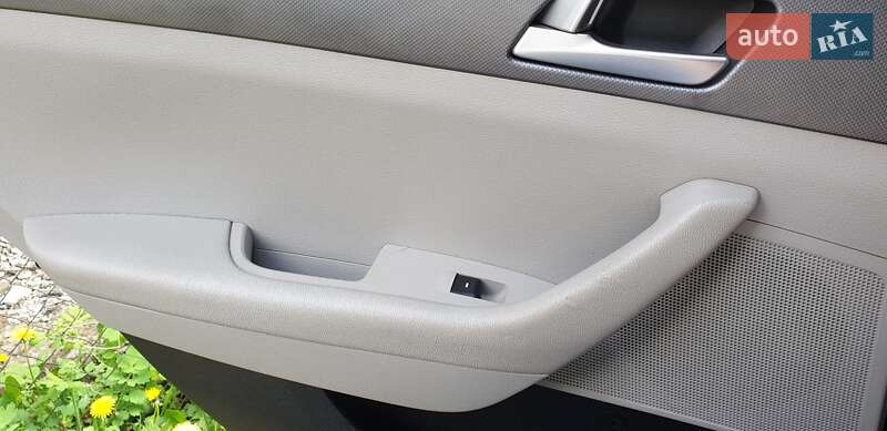 Седан Hyundai Sonata 2015 в Одессе