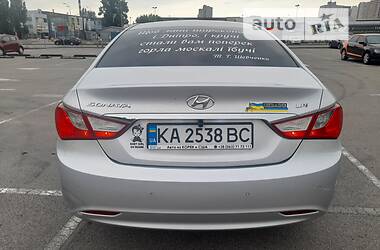 Седан Hyundai Sonata 2012 в Киеве