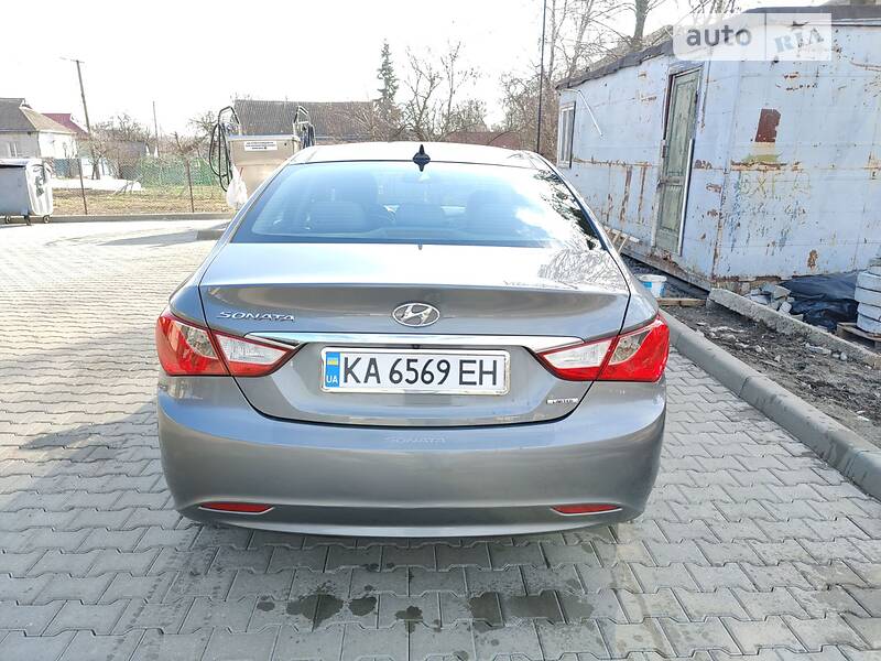 Седан Hyundai Sonata 2012 в Яготині