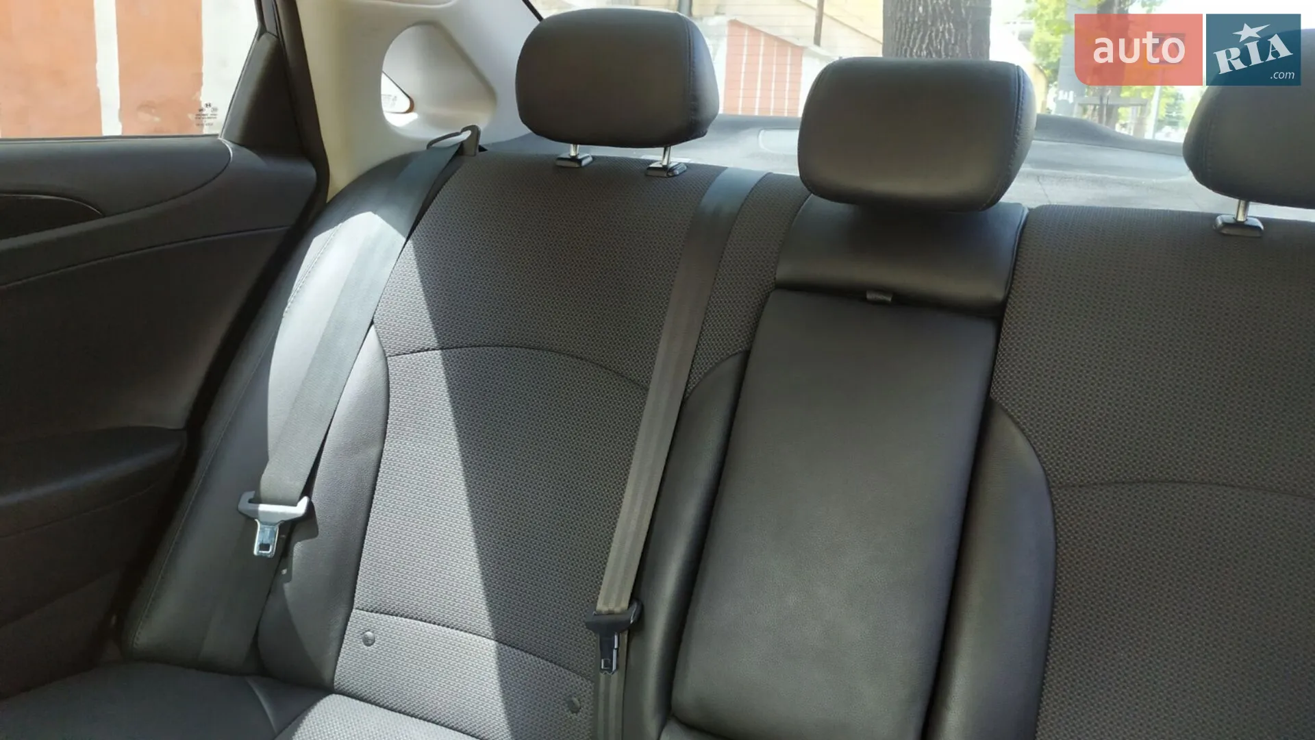 2014 Hyundai Sonata - мініатюра 16