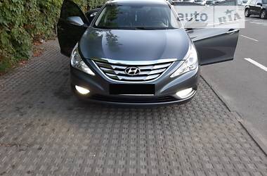 Hyundai Sonata 2011