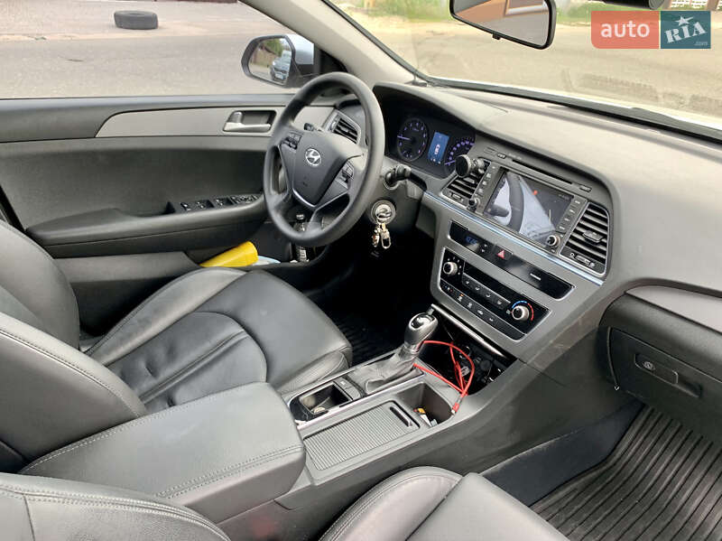 Седан Hyundai Sonata 2016 в Киеве