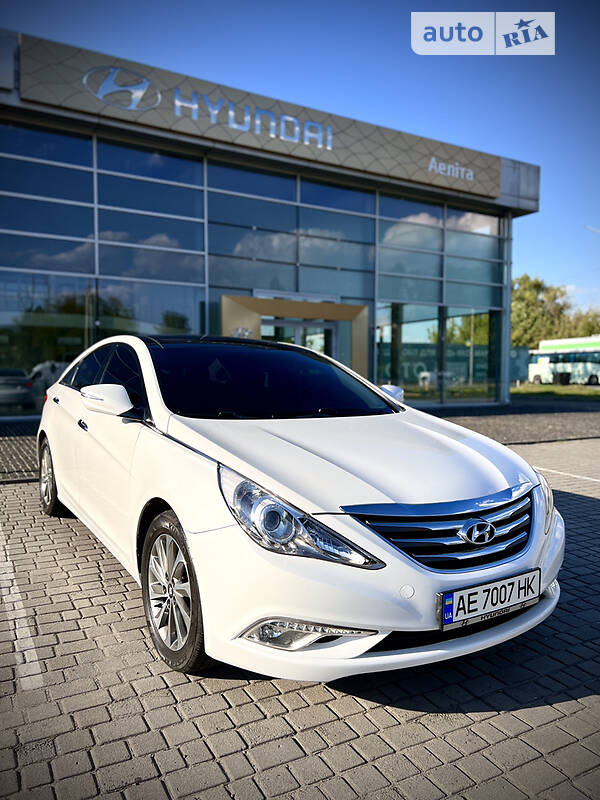 Седан Hyundai Sonata 2013 в Павлограді