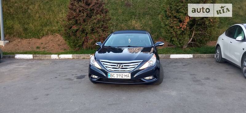 Hyundai Sonata 2011