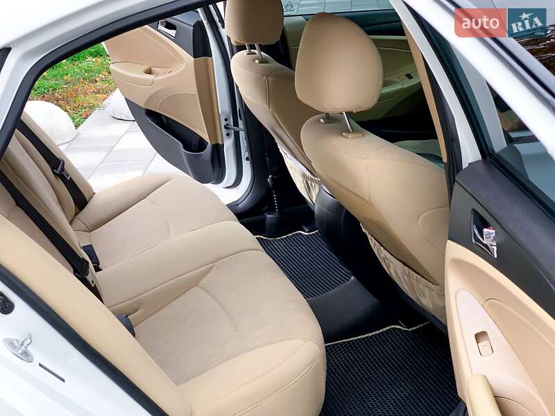 Седан Hyundai Sonata 2014 в Полтаві