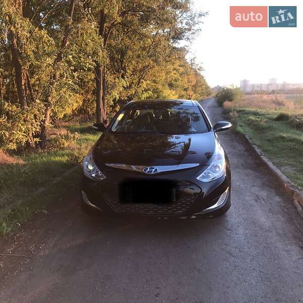 Седан Hyundai Sonata 2014 в Кривом Роге