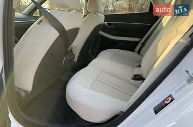 Седан Hyundai Sonata 2021 в 
