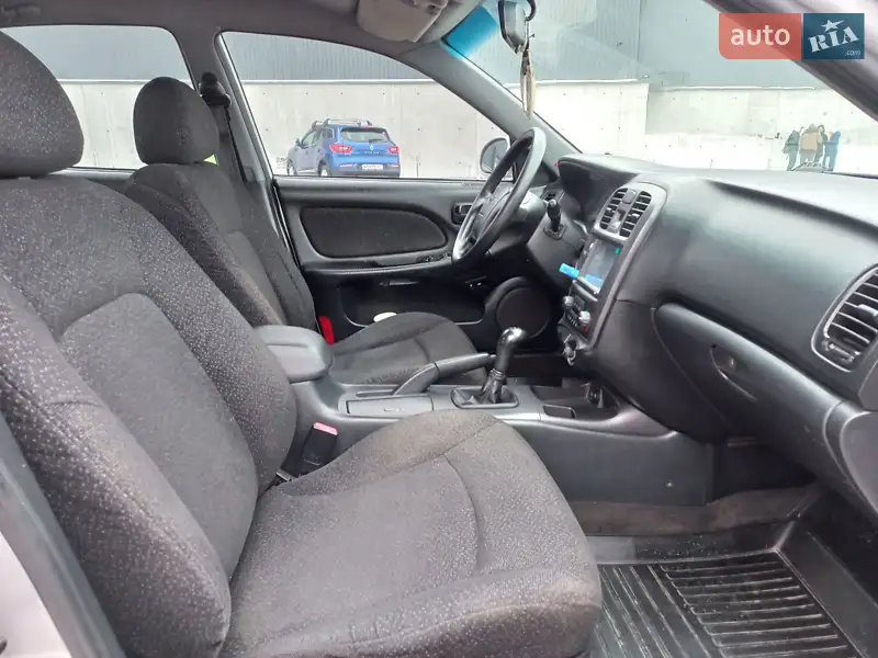 Hyundai Sonata 2004 VIN KMHEM41BP4A035388 фото оголошення 15 з 53