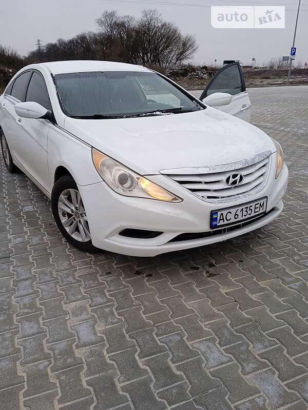 Седан Hyundai Sonata 2011 в Горохове