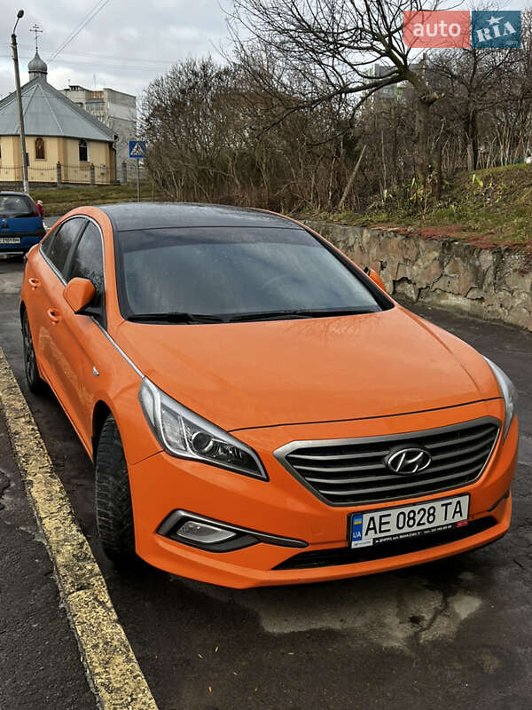 Седан Hyundai Sonata 2016 в Киеве