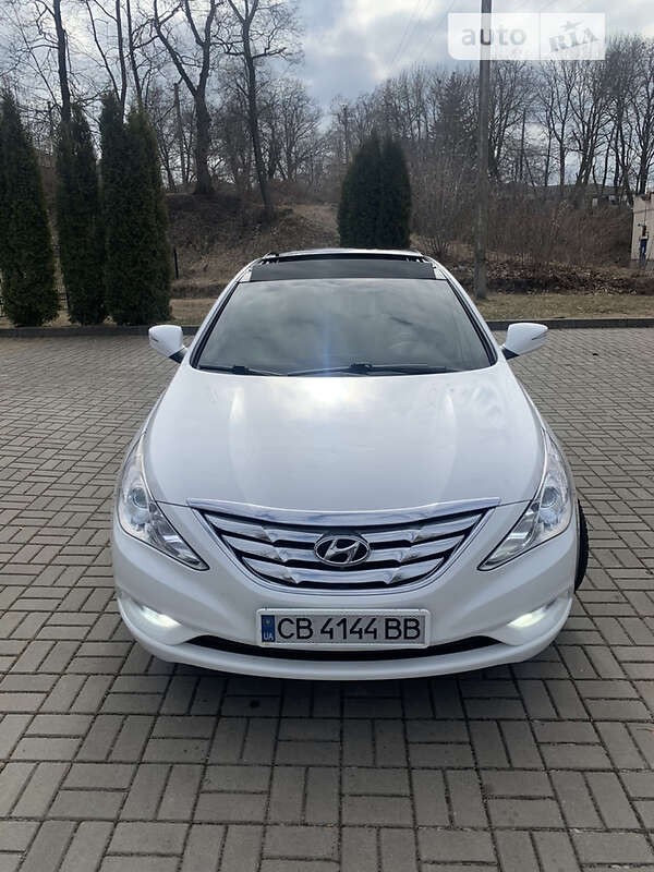 Седан Hyundai Sonata 2012 в Прилуках