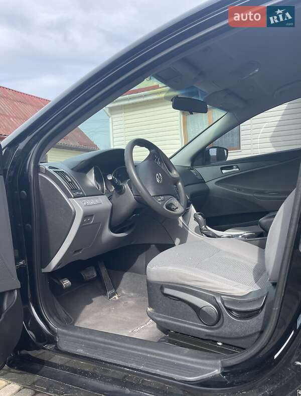 Седан Hyundai Sonata 2011 в Ровно