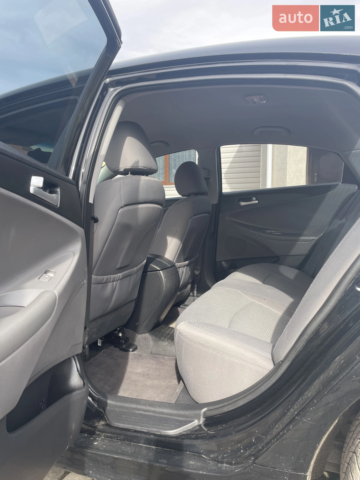 2011 Hyundai Sonata - мініатюра 8