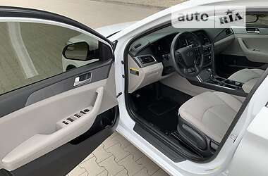 Седан Hyundai Sonata 2015 в 