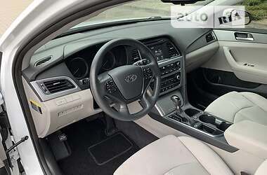 Седан Hyundai Sonata 2015 в 