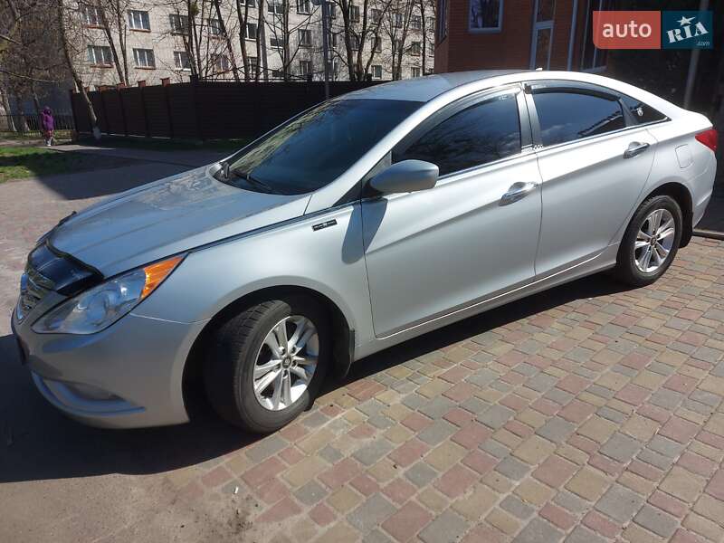 Седан Hyundai Sonata 2012 в Черкасах