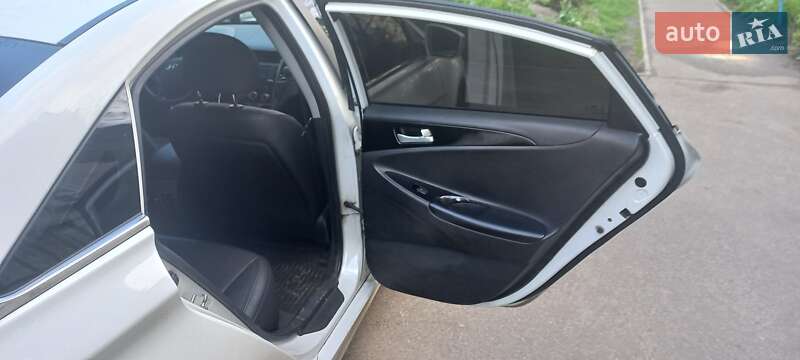 Седан Hyundai Sonata 2014 в Киеве