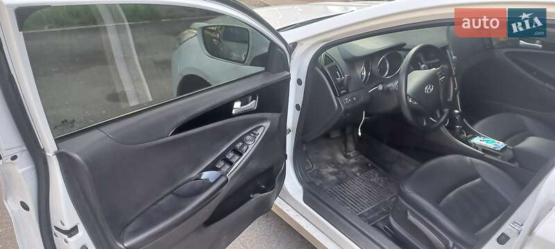 Седан Hyundai Sonata 2014 в Киеве
