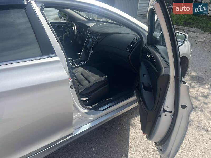 Седан Hyundai Sonata 2011 в Сумах