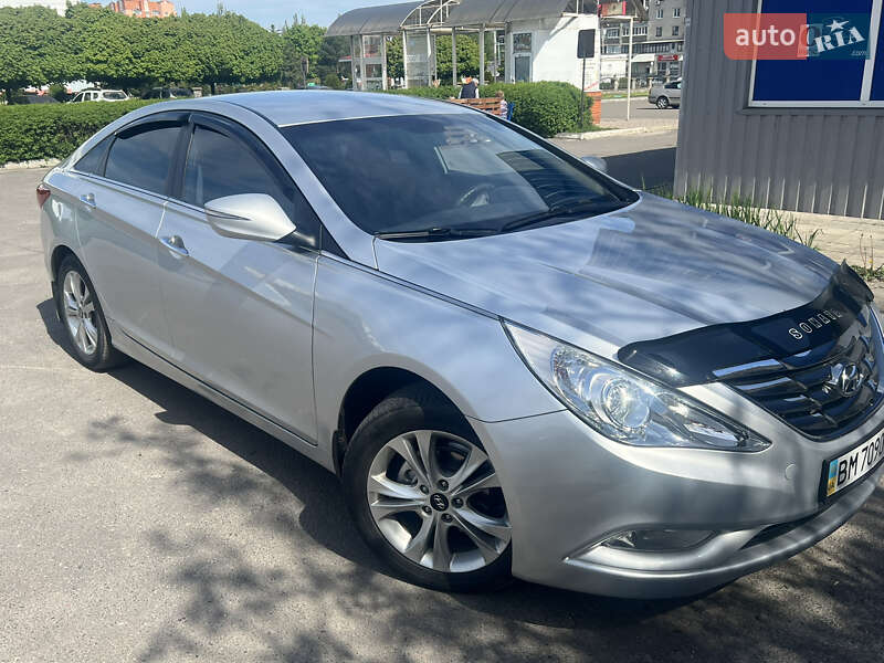 Седан Hyundai Sonata 2011 в Сумах