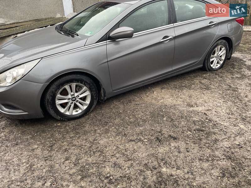 Hyundai Sonata 2012