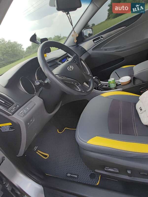 Седан Hyundai Sonata 2012 в Голованівську