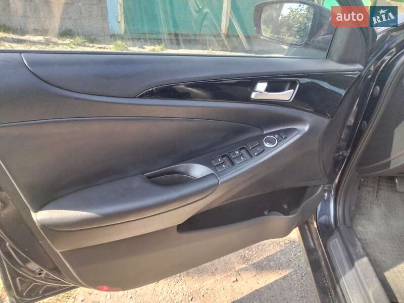 Седан Hyundai Sonata 2010 в Покровске фото 7 Седан Hyundai Sonata 2010 в Покровске