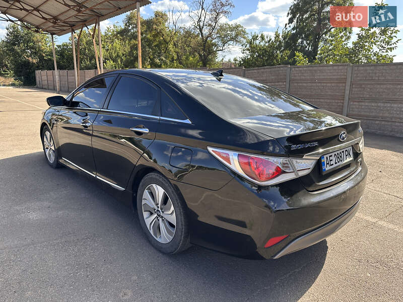 Седан Hyundai Sonata 2013 в Кривом Роге
