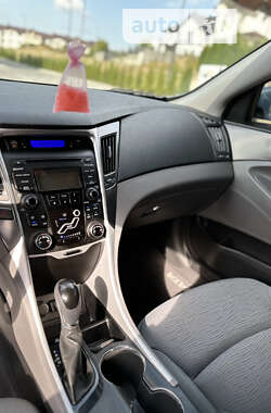 Седан Hyundai Sonata 2013 в 