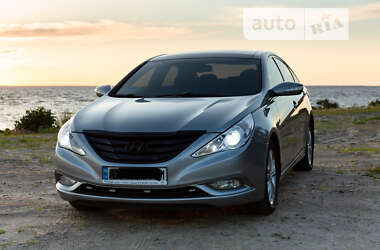 Hyundai Sonata 2010