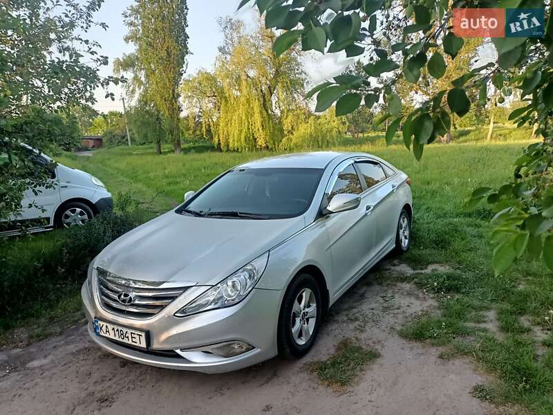 Седан Hyundai Sonata 2013 в Миргороде