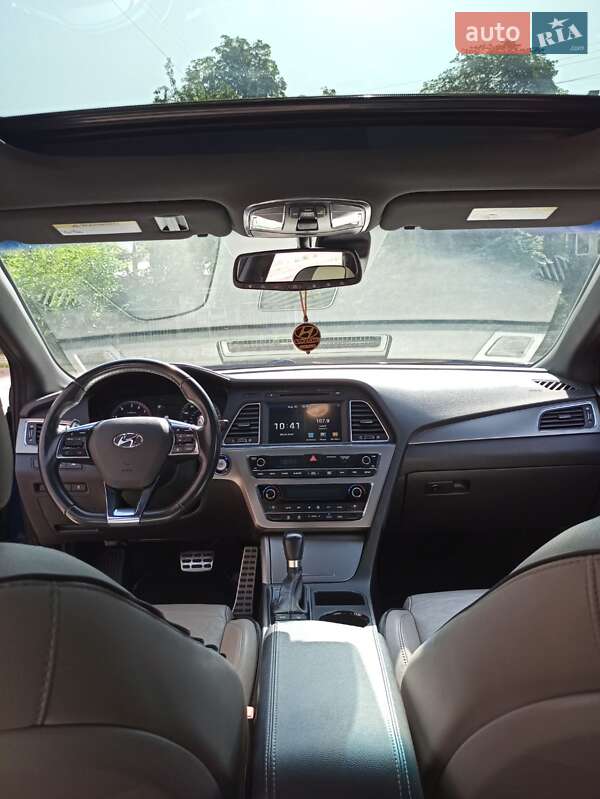 Седан Hyundai Sonata 2015 в Киеве