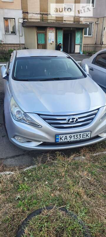 Hyundai Sonata 2012