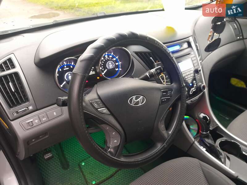 Седан Hyundai Sonata 2011 в Львові