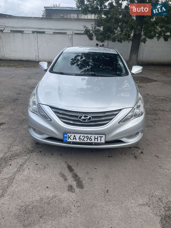 Hyundai Sonata 2012