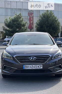 Седан Hyundai Sonata 2015 в 