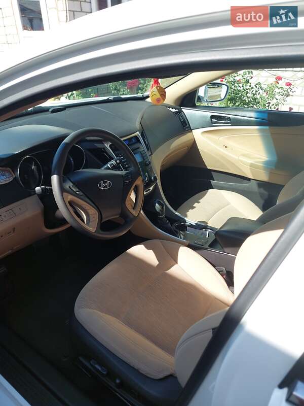 Седан Hyundai Sonata 2013 в Кривому Озері