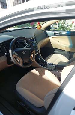 Седан Hyundai Sonata 2013 в Кривом Озере