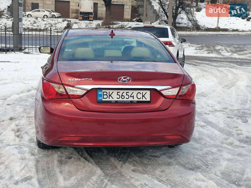 Седан Hyundai Sonata 2013 в Рівному